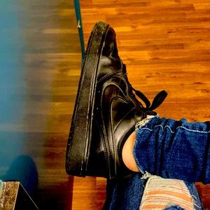 I am selling black Nike Air shoes